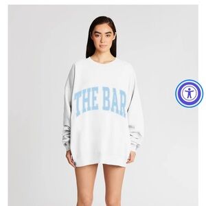 THE BAR VARSITY SWEATSHIRT WHITE/BABY BLUE
